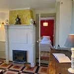 La Maison De La Rose